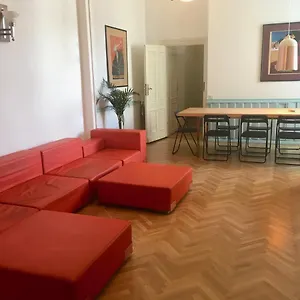 Bed & Breakfast 4th Floor, Warschau